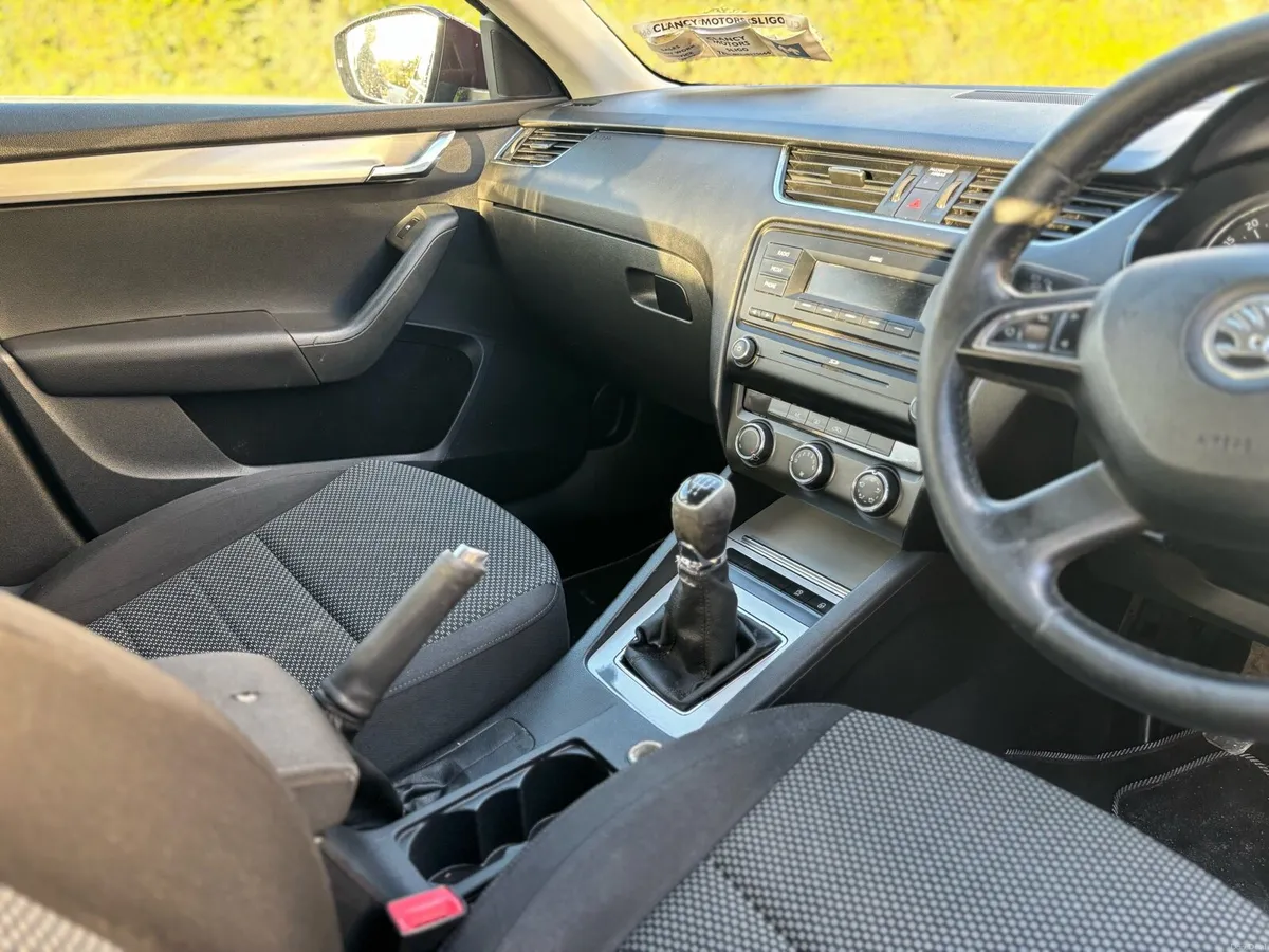 2013 Skoda Octavia 1.6diesel new Model - Image 4