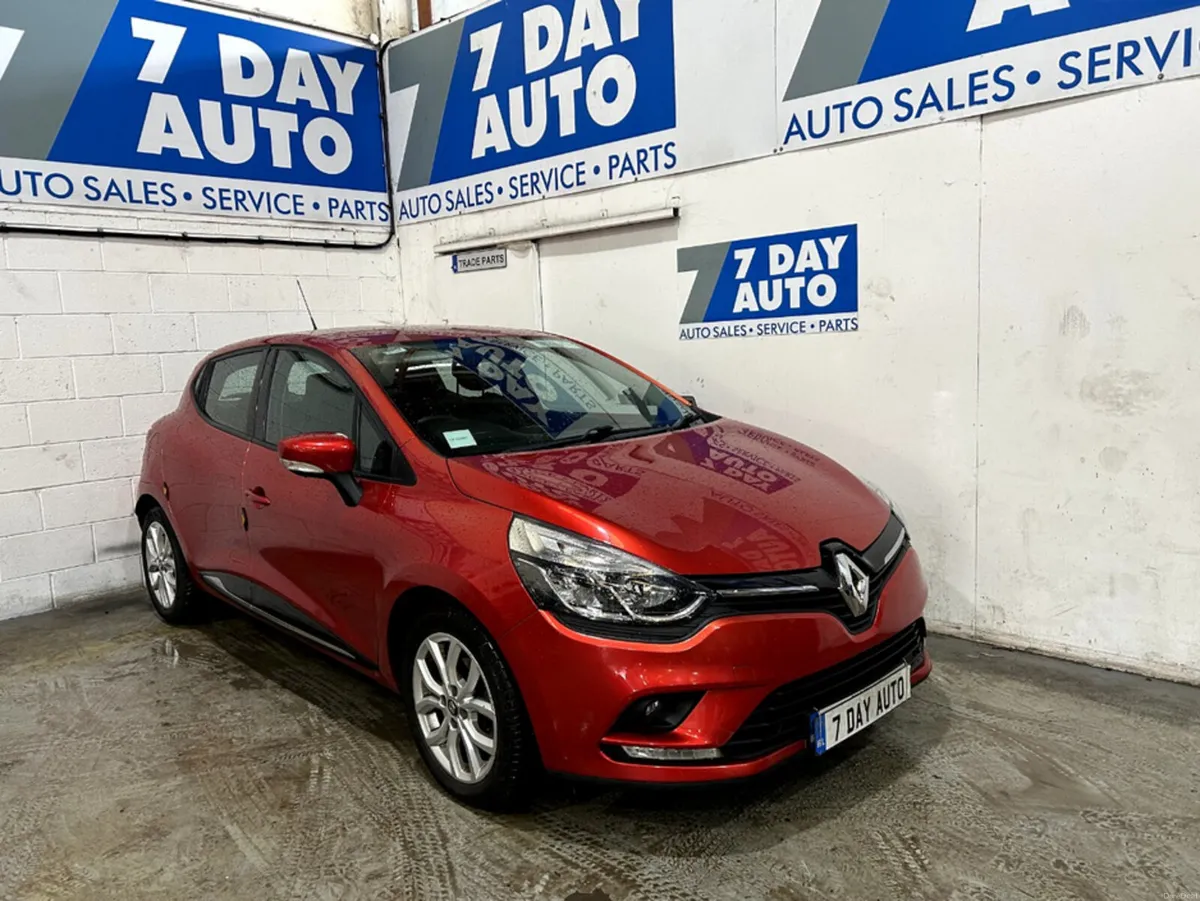 Renault Clio IV DYNAMIQUE NAV 1.2 PETR 4DR - Image 1