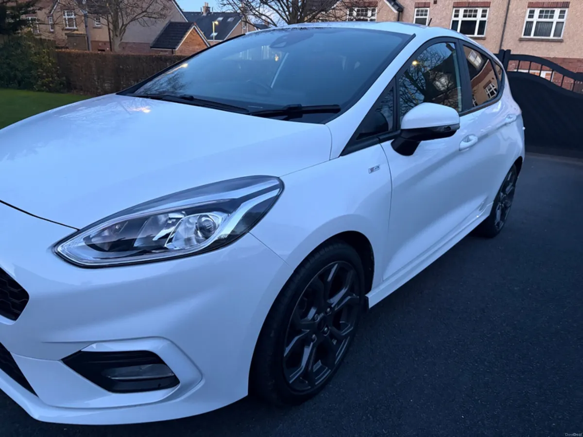 Ford Fiesta ST-LINE EDITION T - Image 2