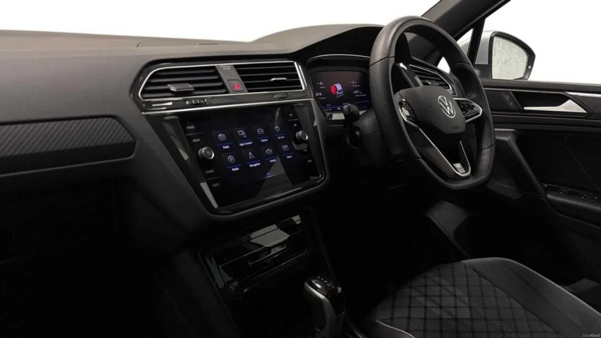 2.0 TDI R-Line Edition SUV 5dr Diesel DSG Euro 6 ( - Image 4