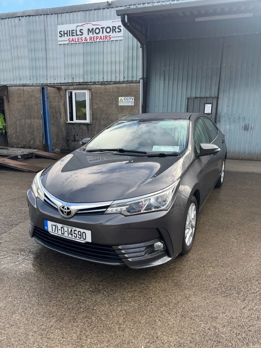 Toyota Corolla - Image 2