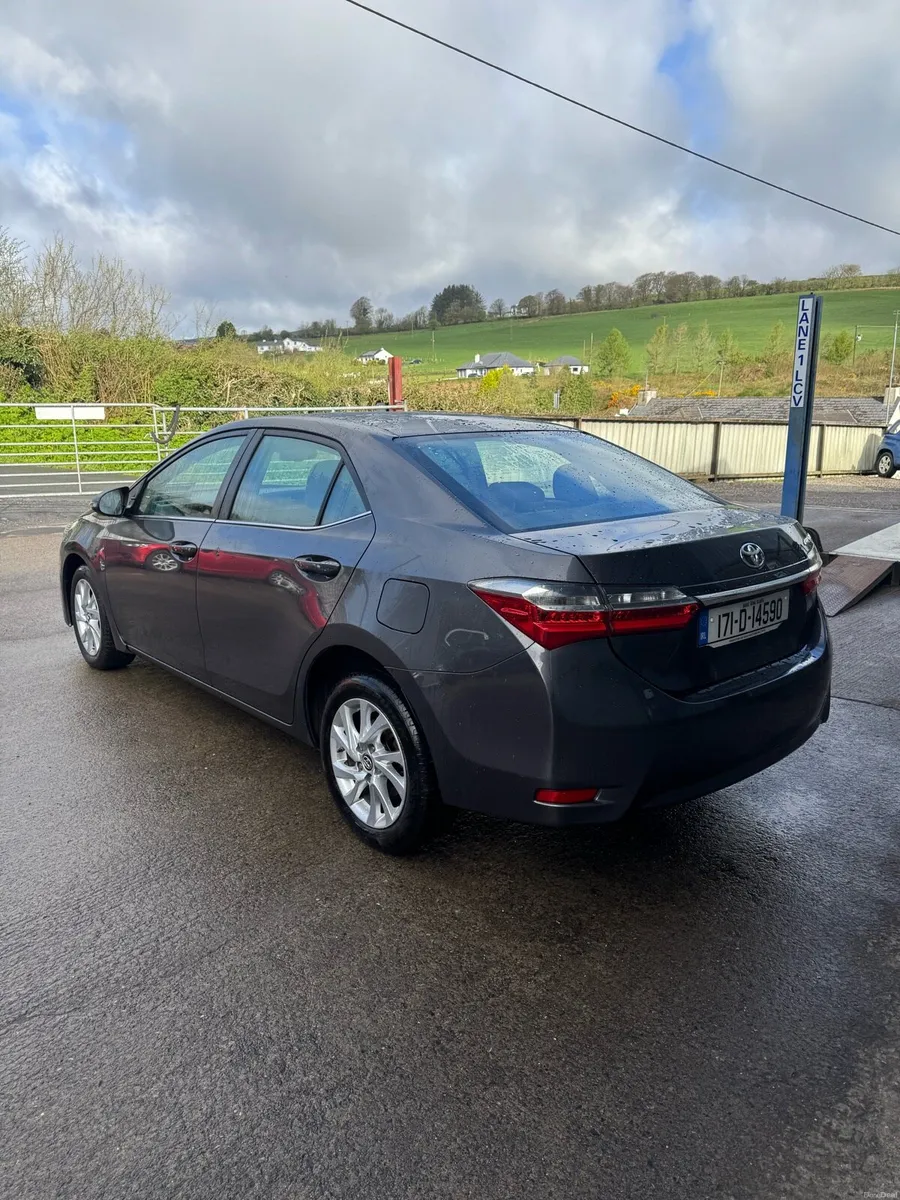 Toyota Corolla - Image 4