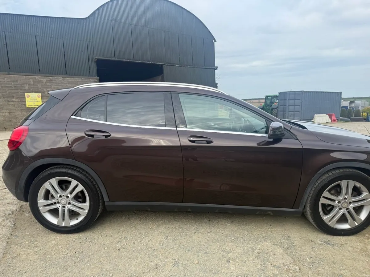 Mercedes GLA 200 - Image 2