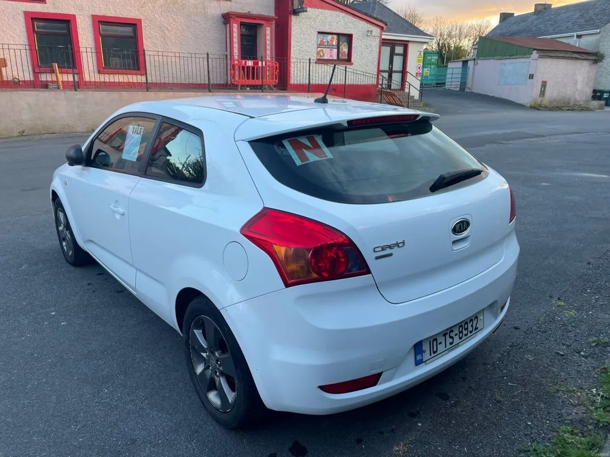 Kia Ceed 2010 LOW MILEAGE!!! - Image 2
