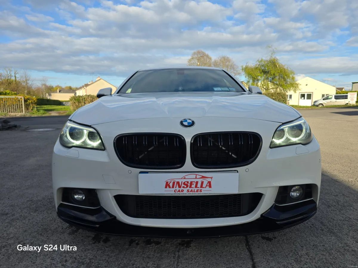 BMW 5-Series 520d M Sport MINT - Image 2