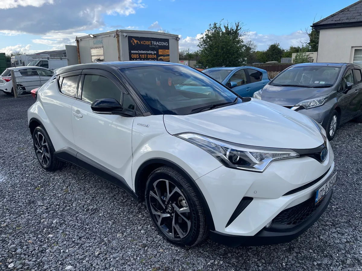 Toyota C-HR 2017 Excellent condition - Image 2