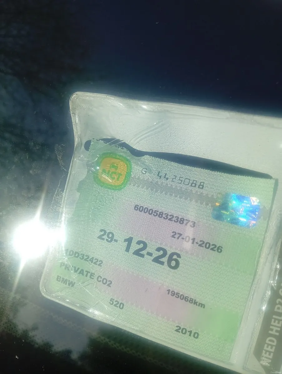 BMW 5-Series 2010 - Image 3