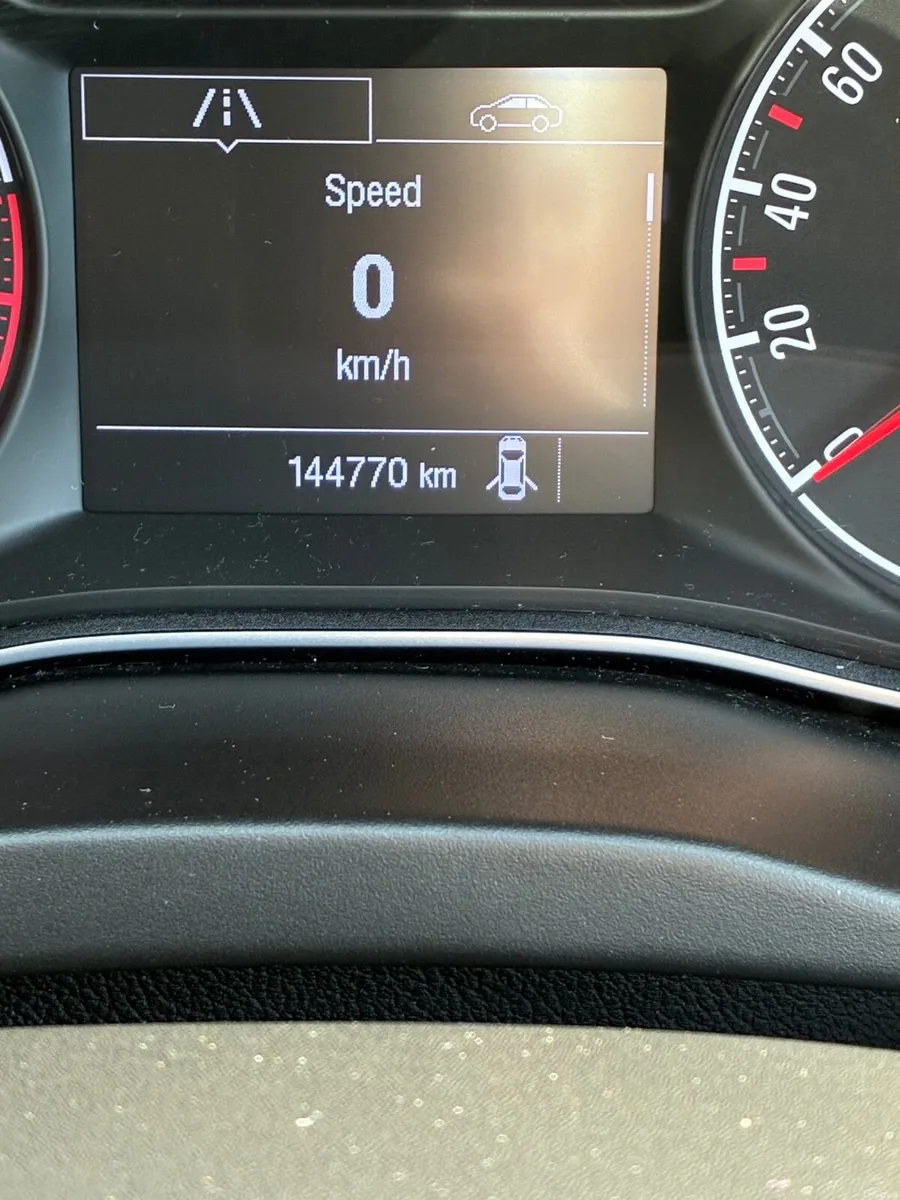 Opel Corsa 2016 - Image 3