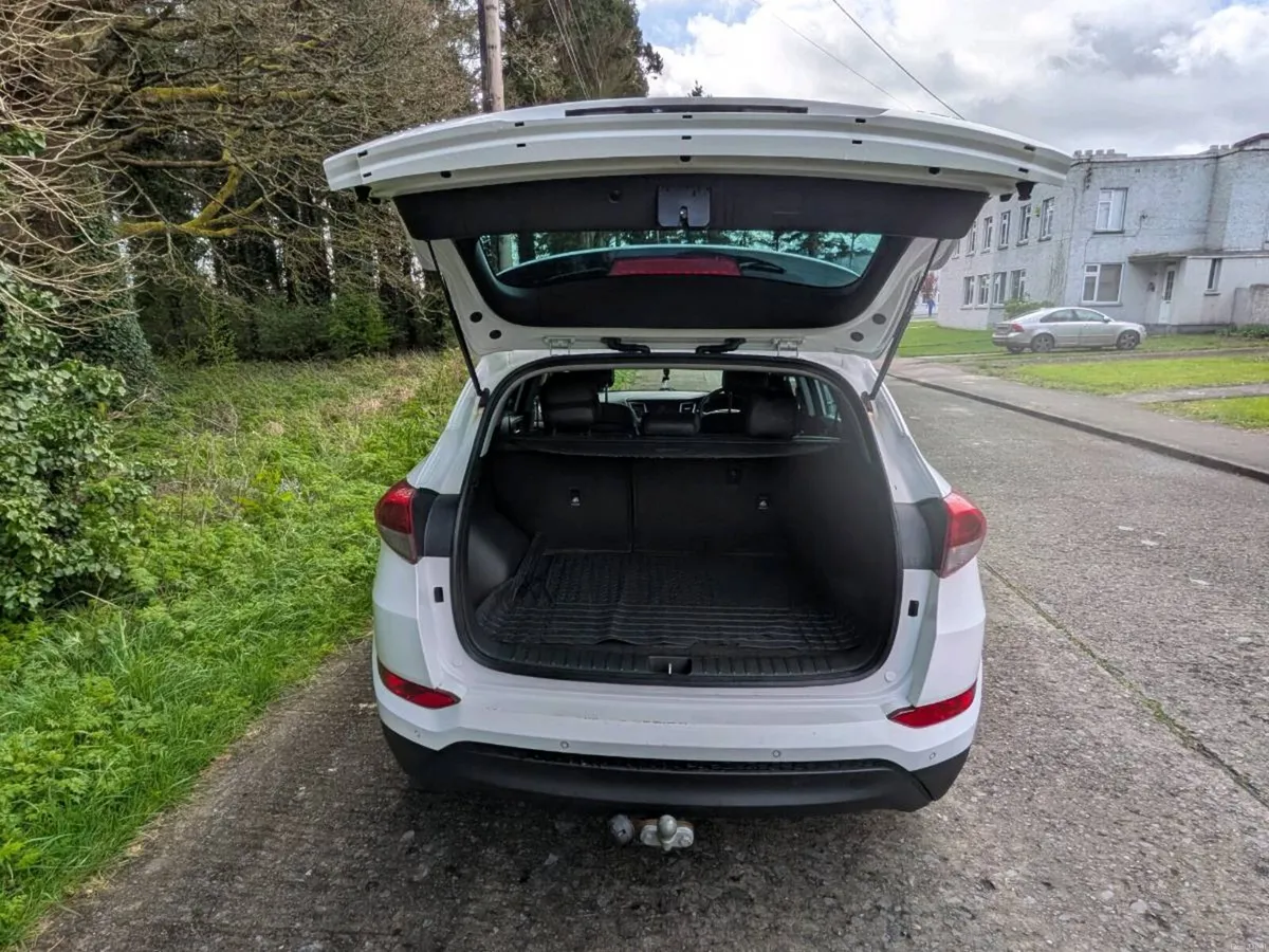 Hyundai Tucson Premium - Image 4