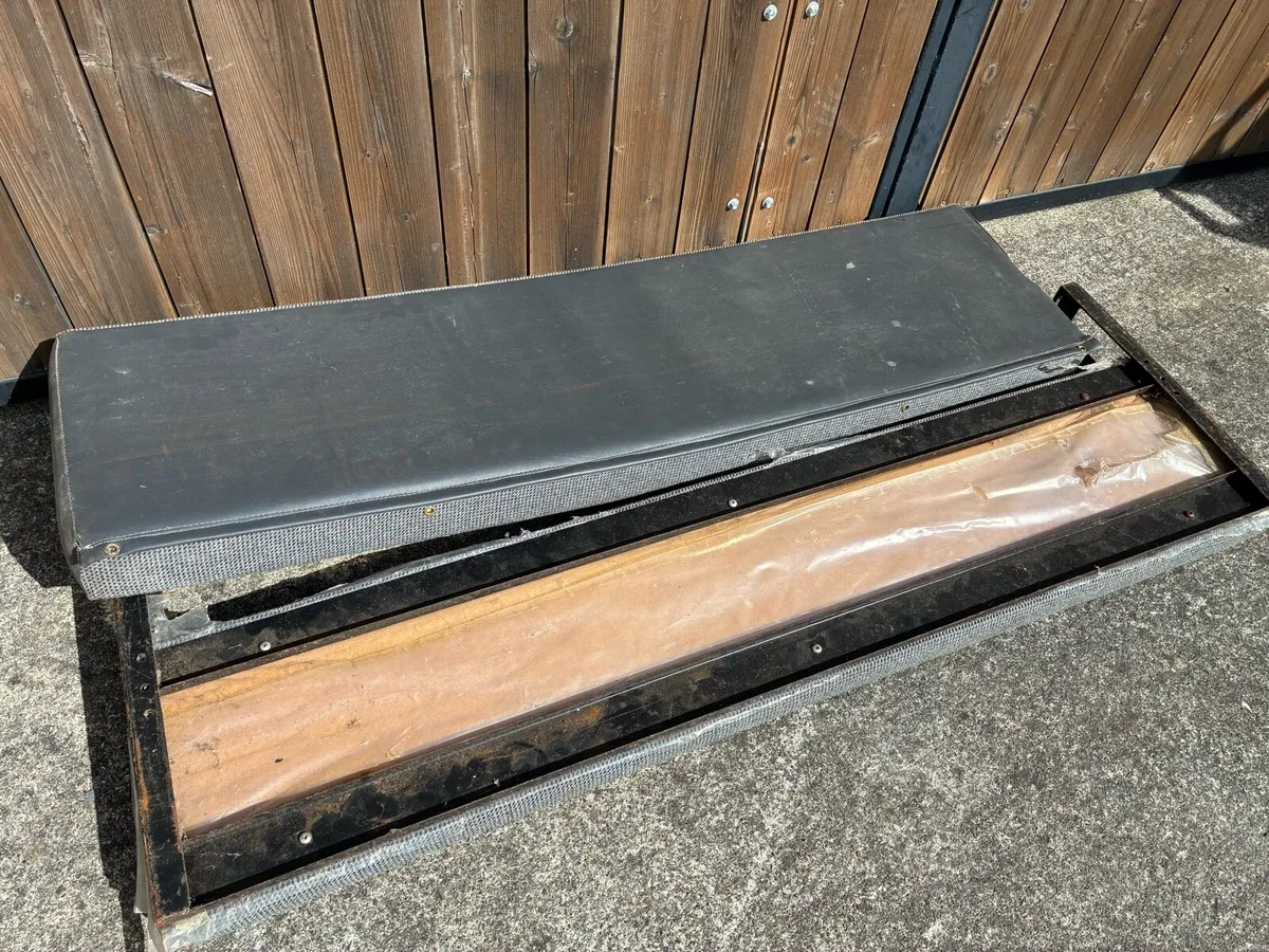 Defender seats - Image 4