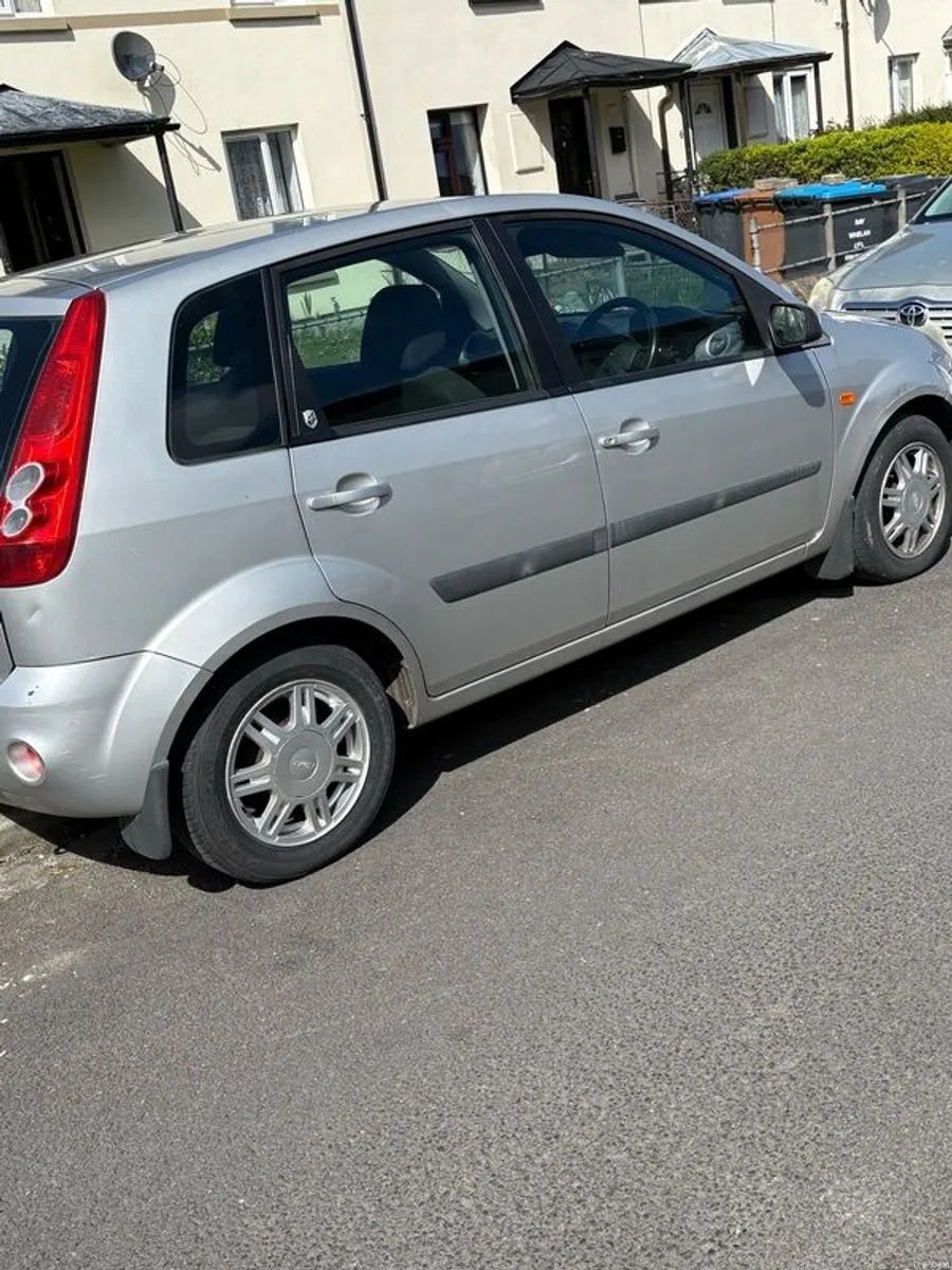 2006 Ford Fiesta - Image 1