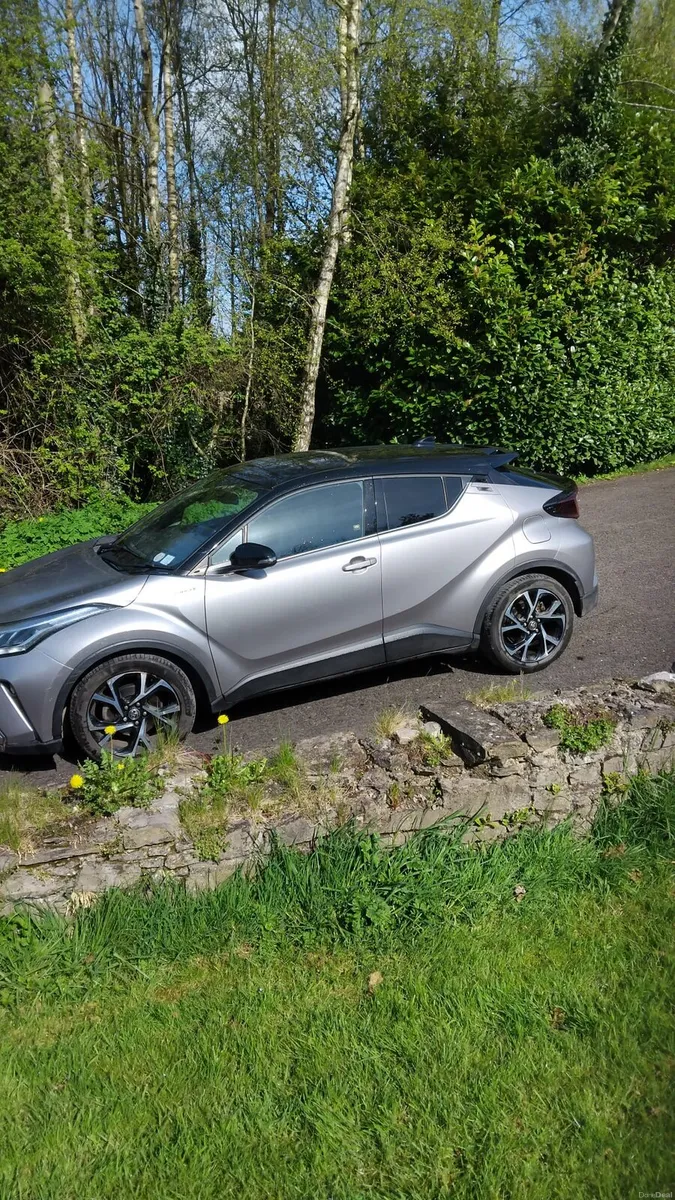 Toyota C-HR SPORT BI-TONE LOW MILES QUICK SALE - Image 2