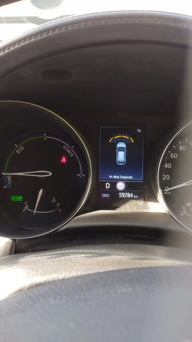 Toyota C-HR SPORT BI-TONE LOW MILES QUICK SALE - Image 4