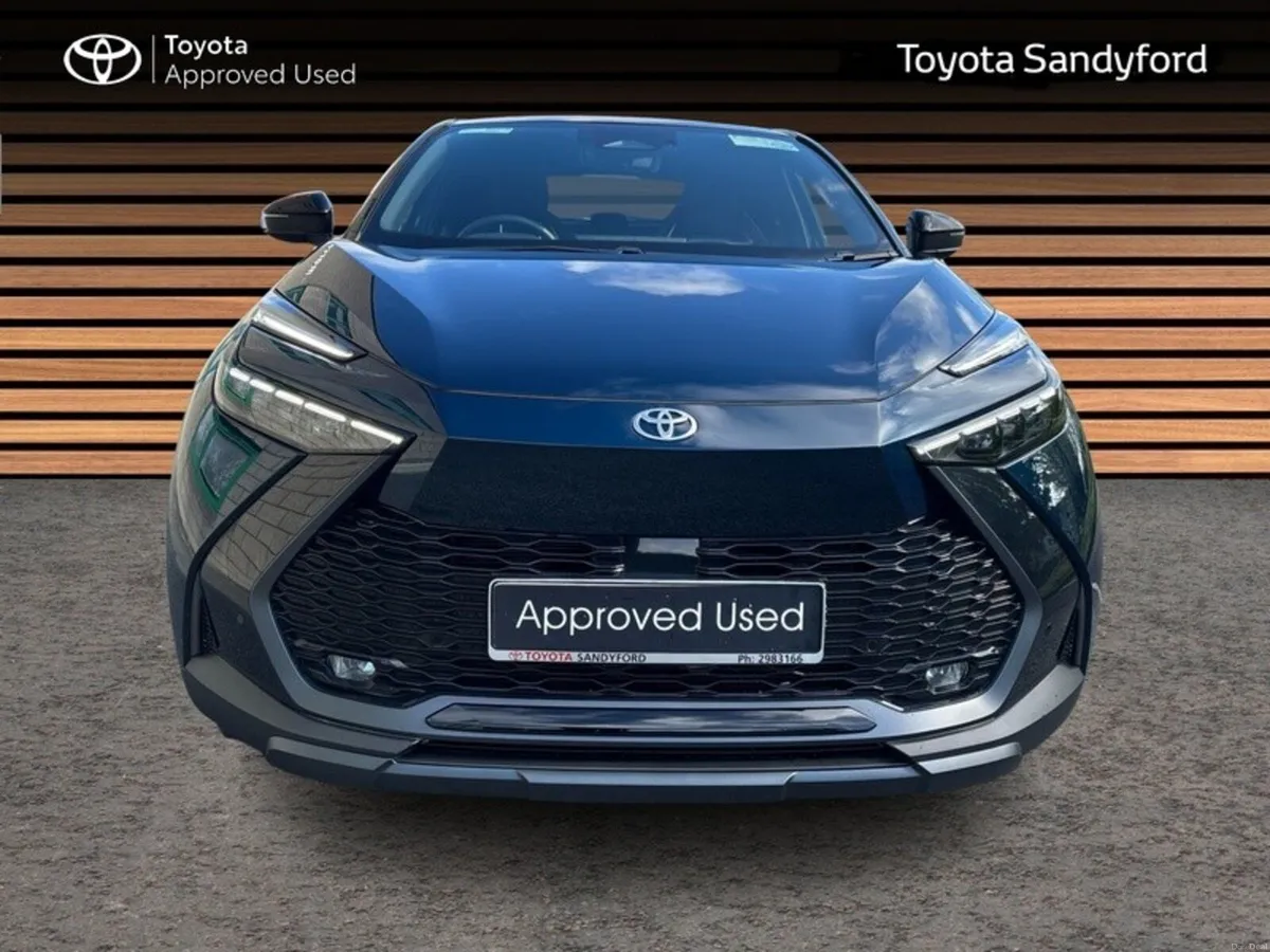 Toyota C-HR PHEV 2.0 PREMIERE // PLUS 3 FREE SERVI - Image 5
