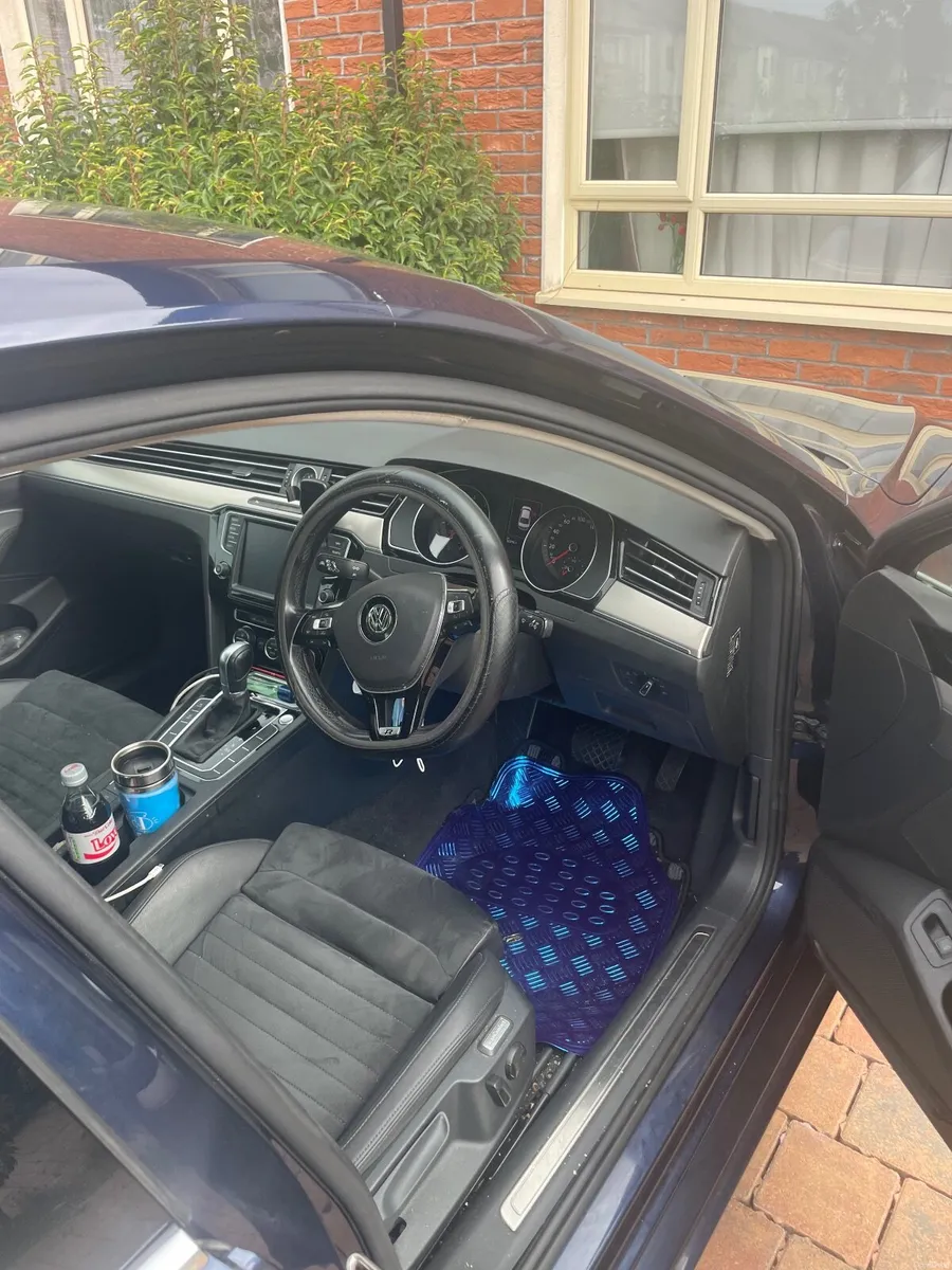 Volkswagen Passat 2017 - Image 3