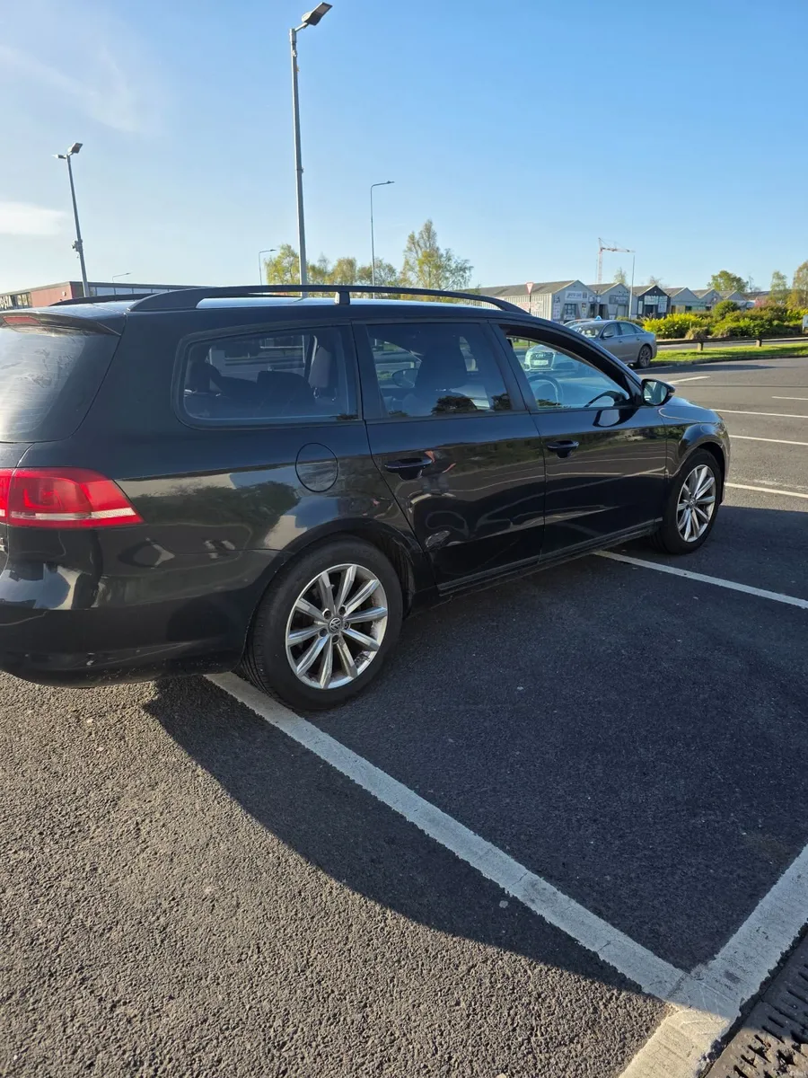 Volkswagen Passat 2012 - Image 3
