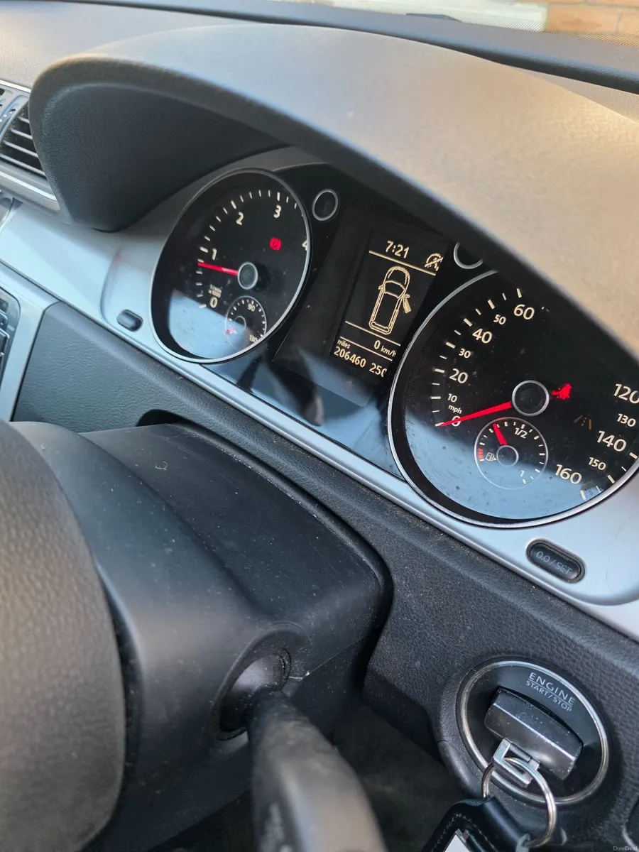 Volkswagen Passat 2012 - Image 4