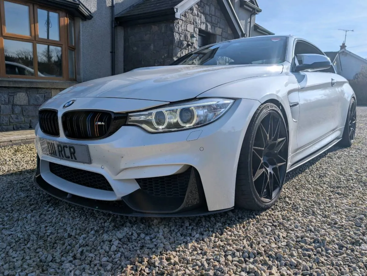 BMW M4 (F83) - Image 3