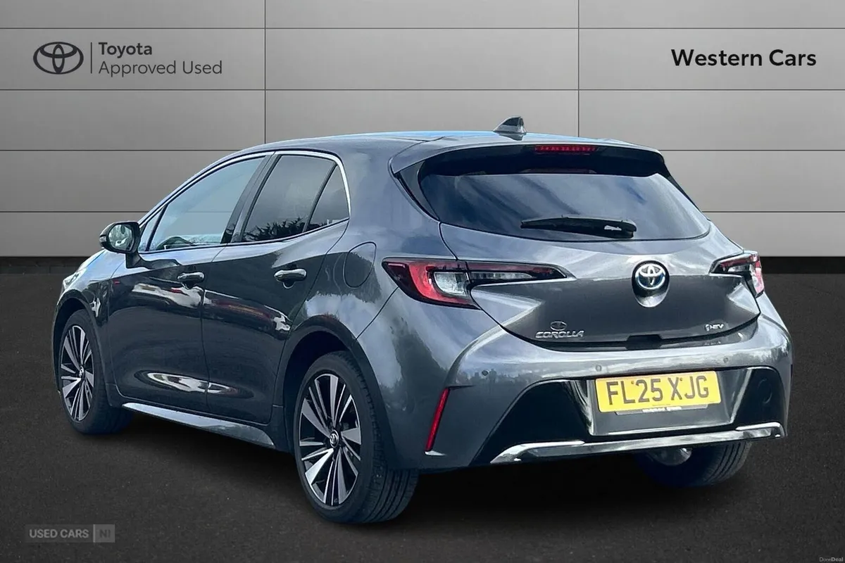 Toyota Corolla 1.8 VVT-h Design CVT Euro 6 (s/s) 5 - Image 4