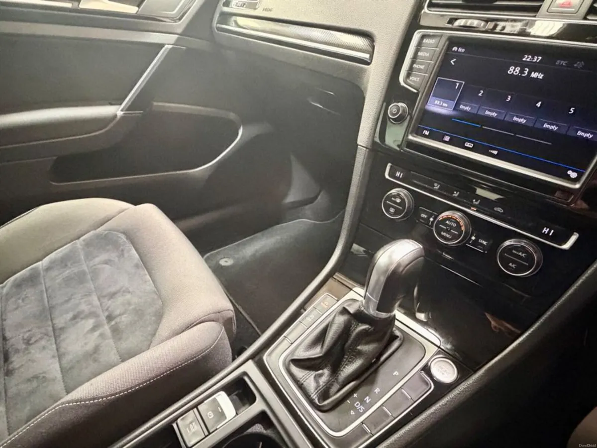 Volkswagen Golf 1.4 TSI HighLine Conect - Image 4