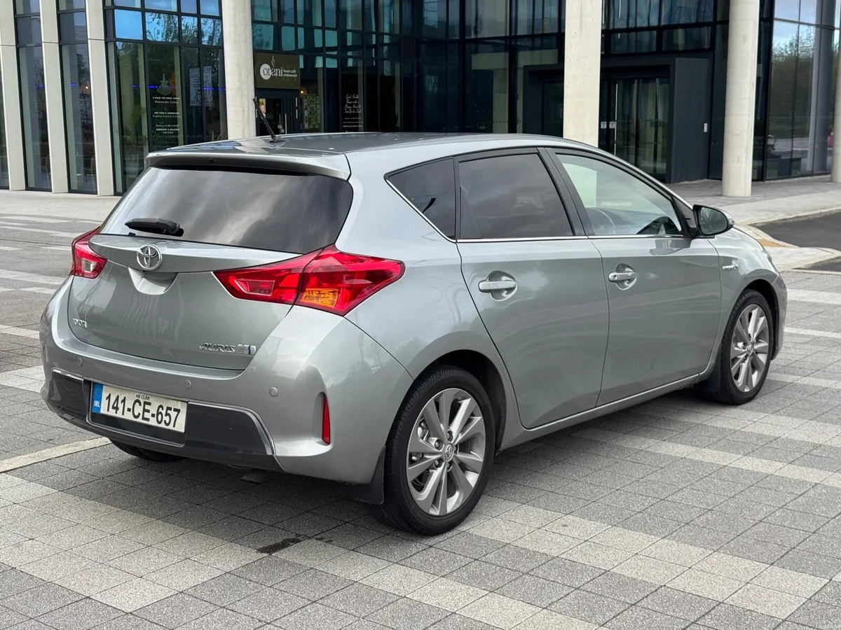 2014 Toyota Auris 1.8 Hybrid Automatic ✅LOW MILES - Image 4