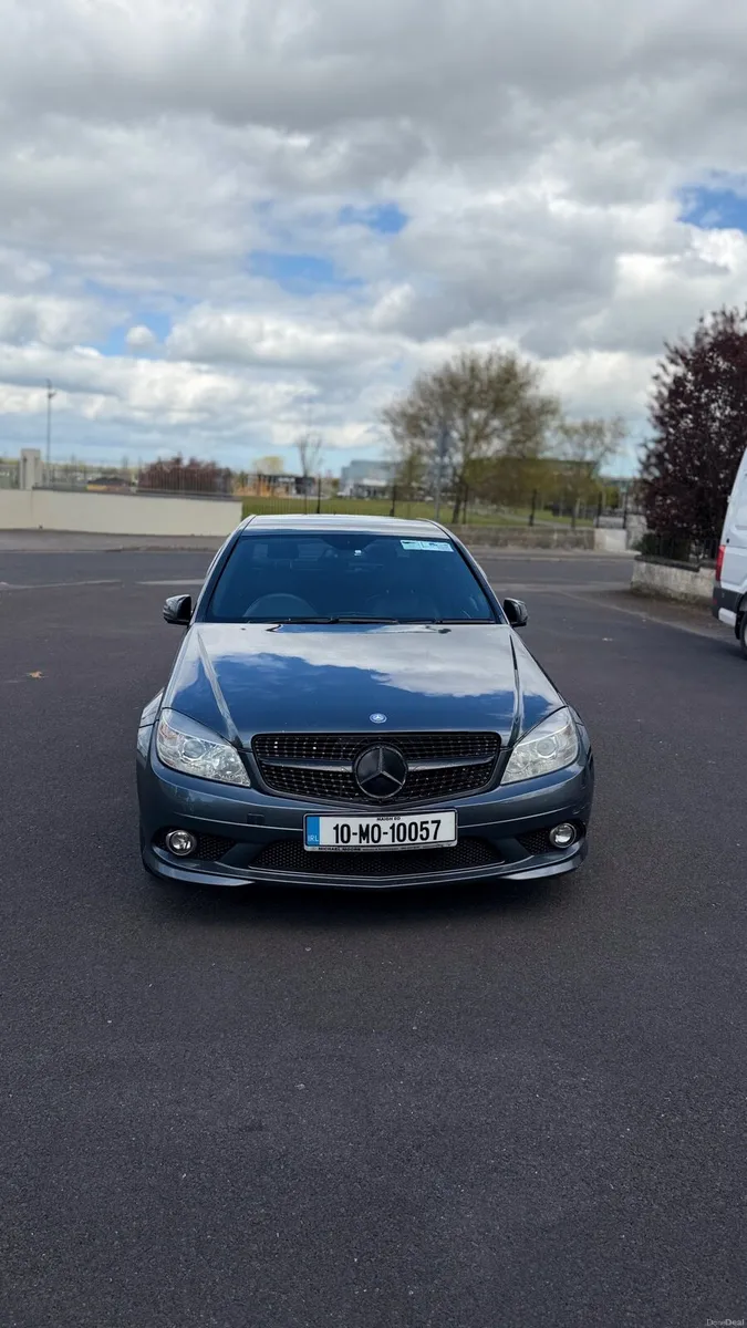 Mersedes Benz Automatic - Image 1