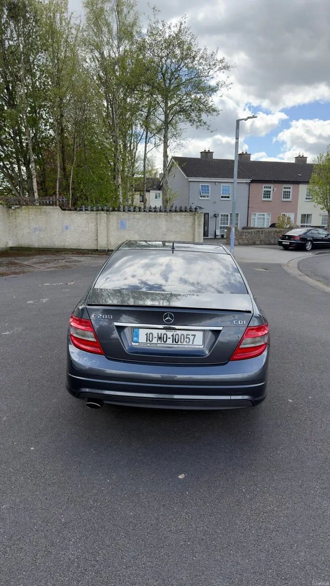 Mersedes Benz Automatic - Image 4