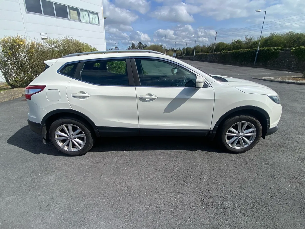 2016 Nissan Qashqai 1.5 Diesel - Image 3