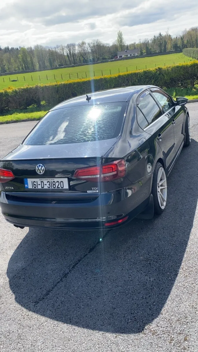 Volkswagen Jetta - Image 4