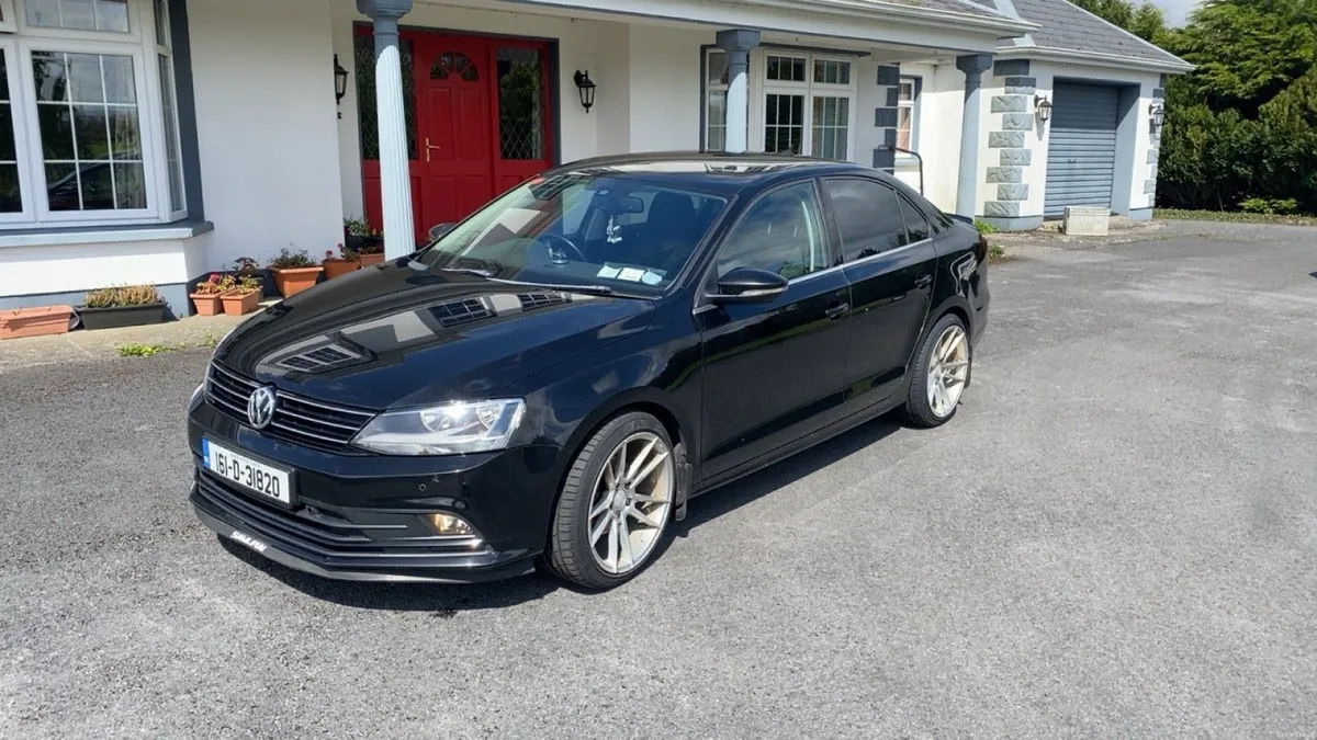 Volkswagen Jetta - Image 2