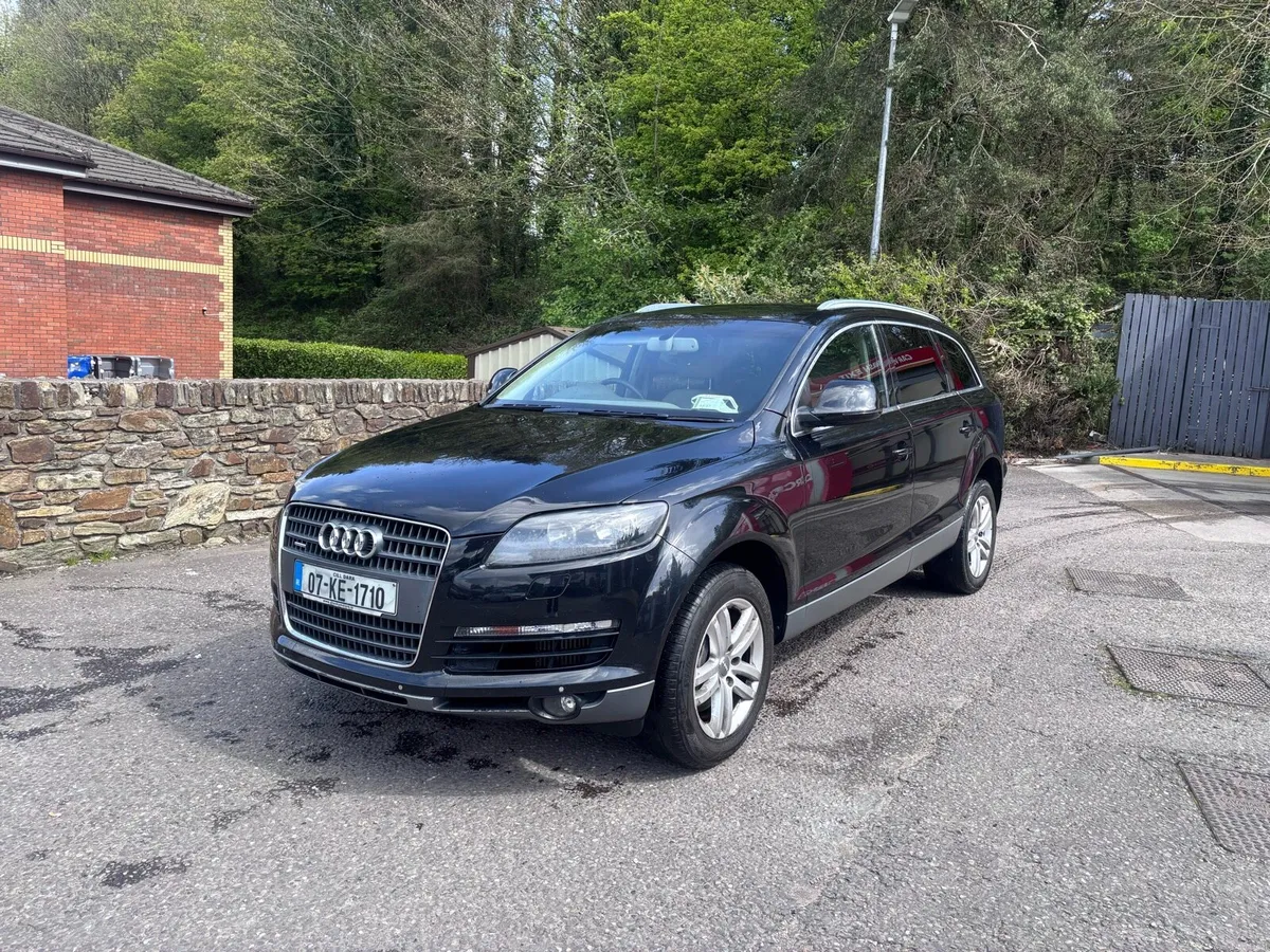 AUDI Q7 - Image 1