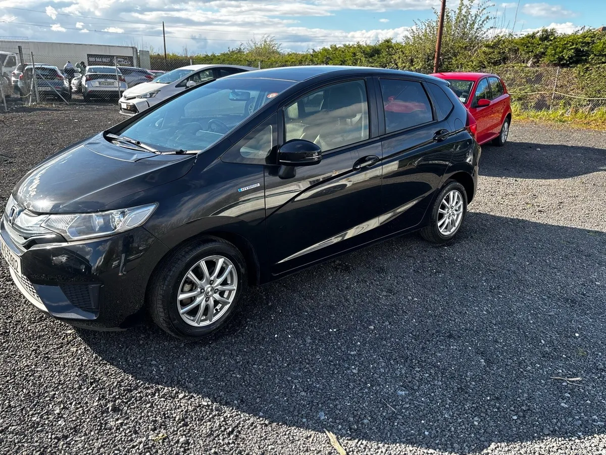 Honda fit hybird leather package - Image 2