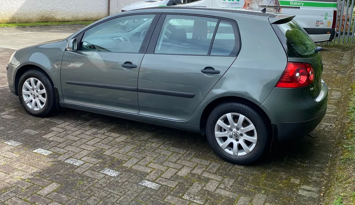 Volkswagen Golf 2006 - Image 2