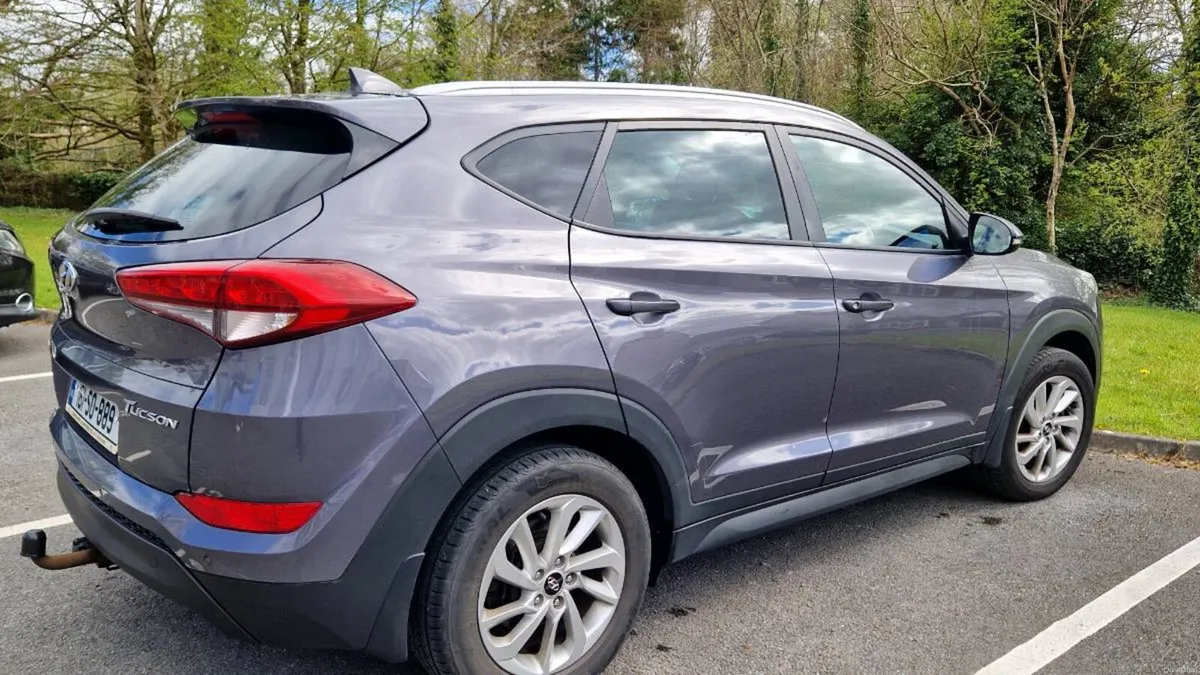 2016 HYUNDAI TUCSON EXECUTIVE - Image 3