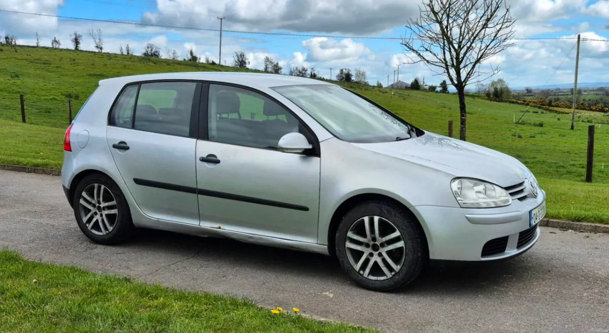 VW GOLF 2004 1.4 PETROL  NCT 04/27 - Image 1