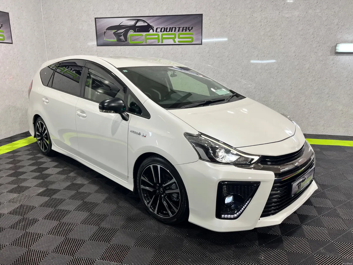 2017 Toyota Prius Alpha GS Hybrid 7 Seater - Image 2