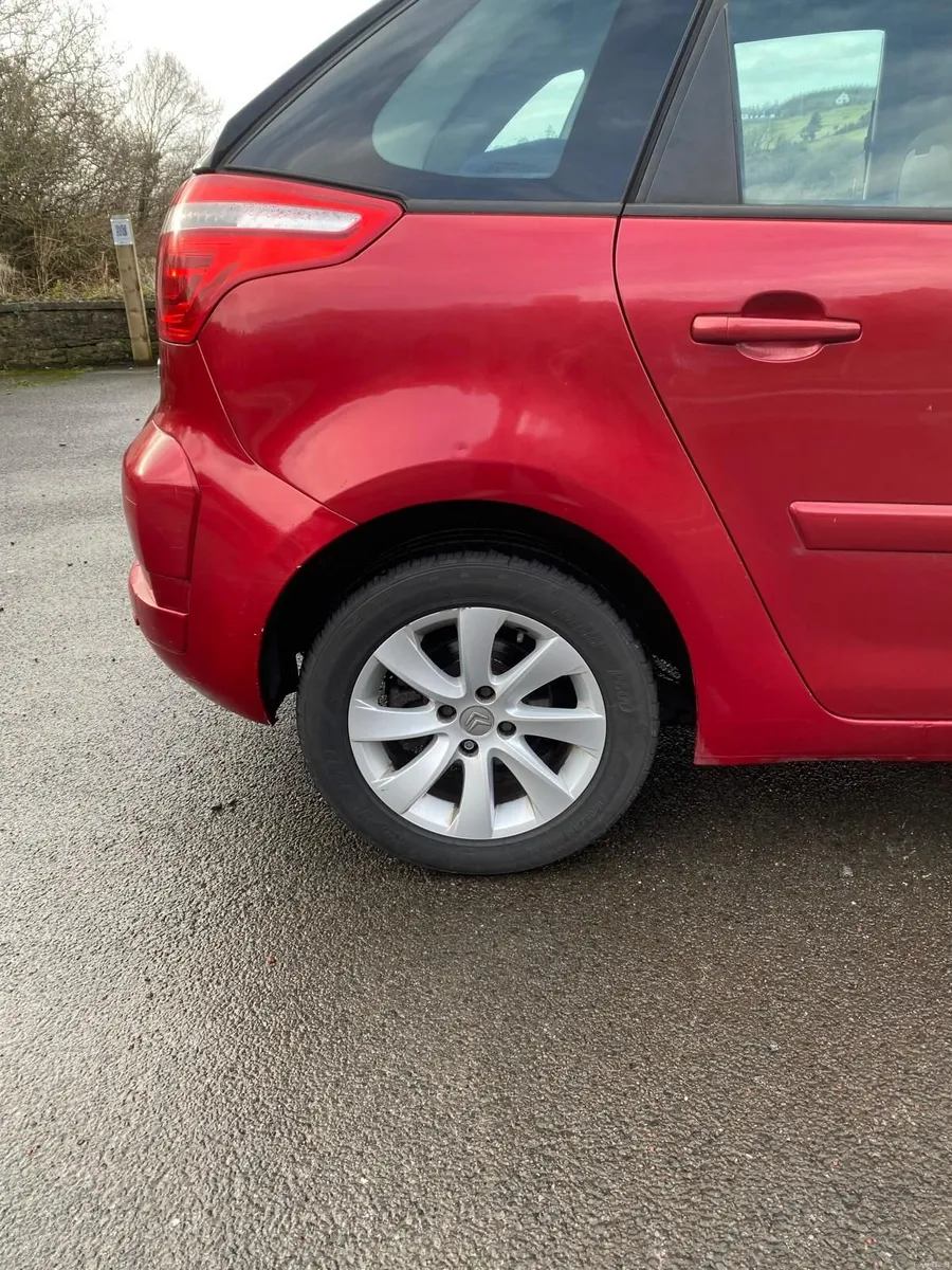 Citroen C4 Picasso 2010 - Image 4