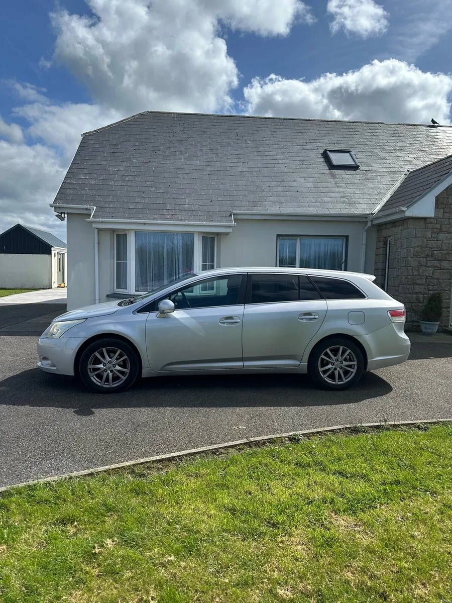 Toyota avensis - Image 4