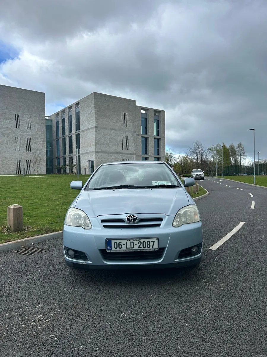 Toyota Corolla - Image 2