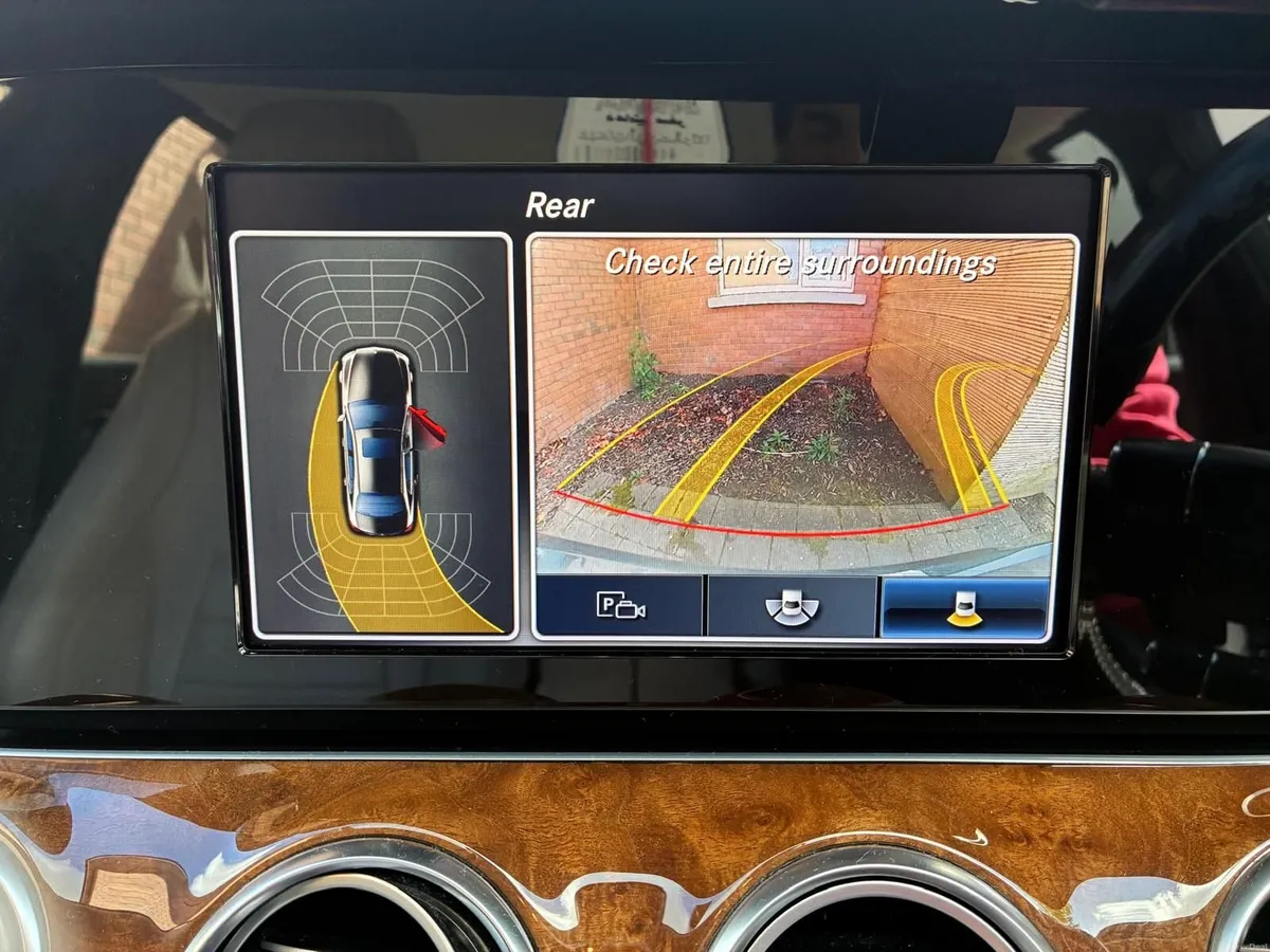 Mercedes-Benz E-Class 2017 - Image 4