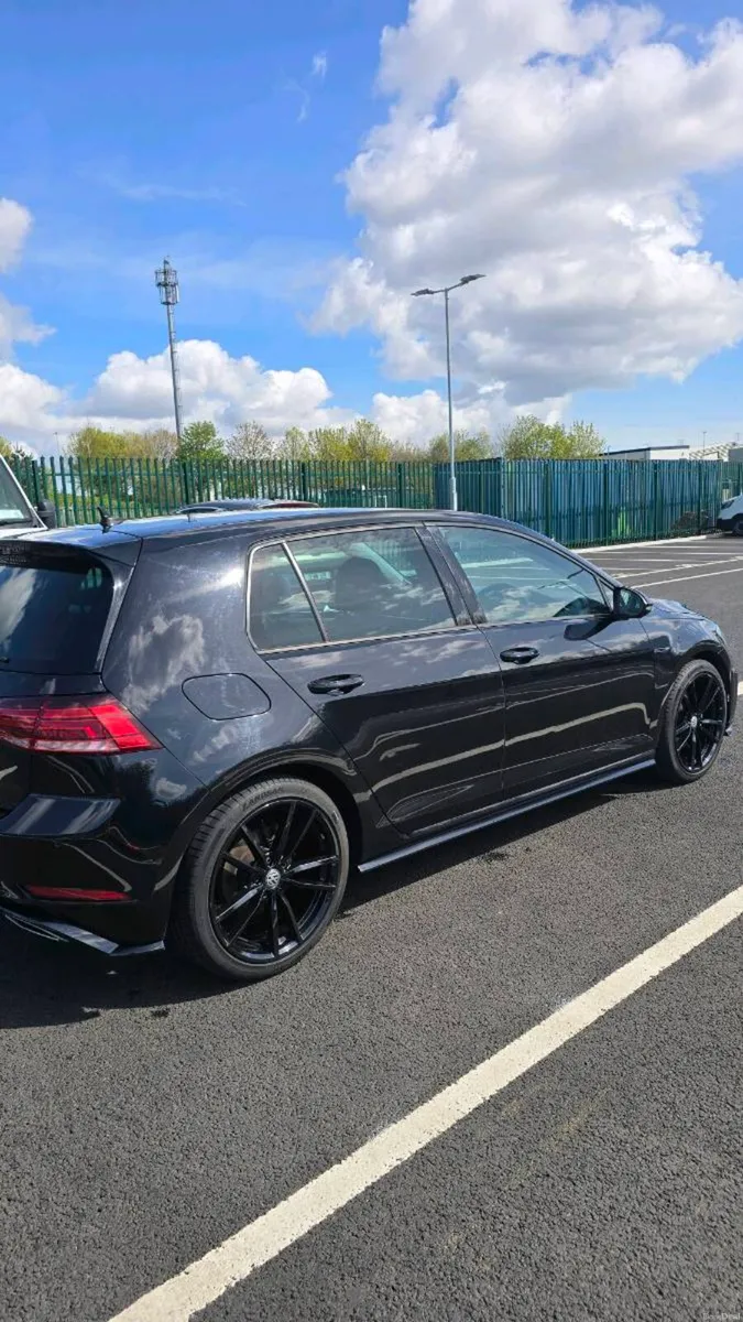 Golf R-Line 2019 1.6 diesel Manual - Image 3