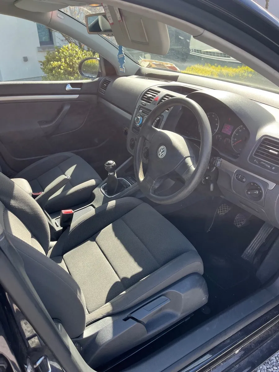 Volkswagen Golf 2008 - Image 2