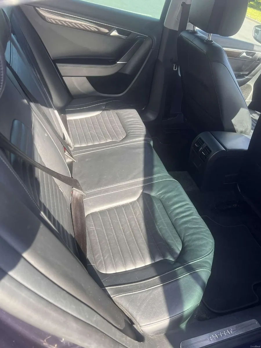 Volkswagen Passat 2014 - Image 3