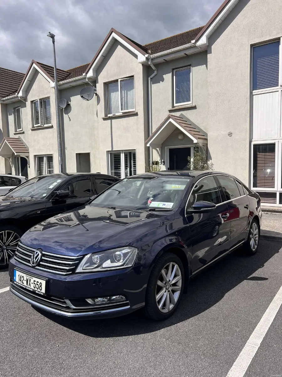 Volkswagen Passat 2014 - Image 2