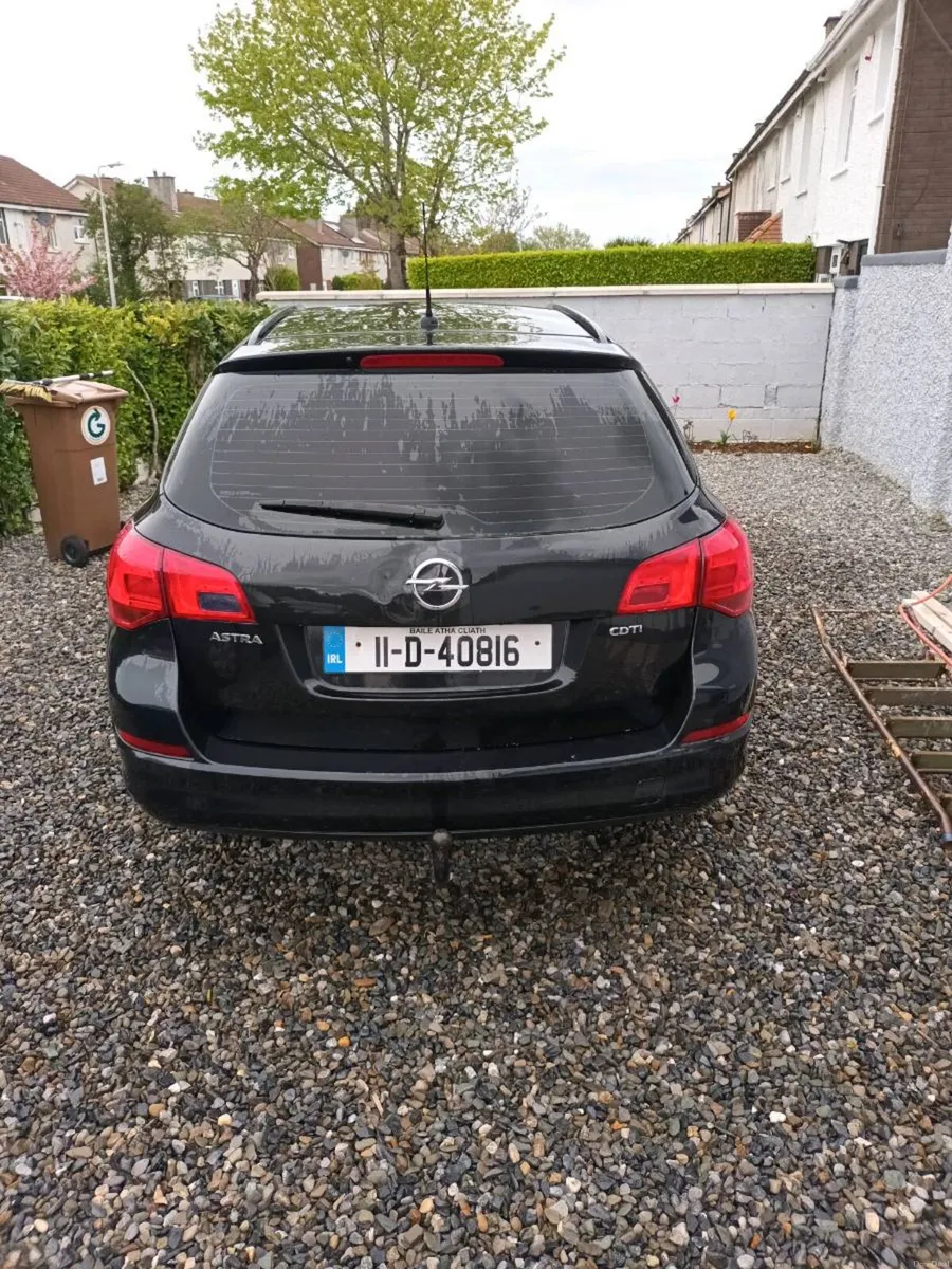 2011 opel astra Estate 1,7 diesel Nct9/26 Tax 7/26 - Image 4