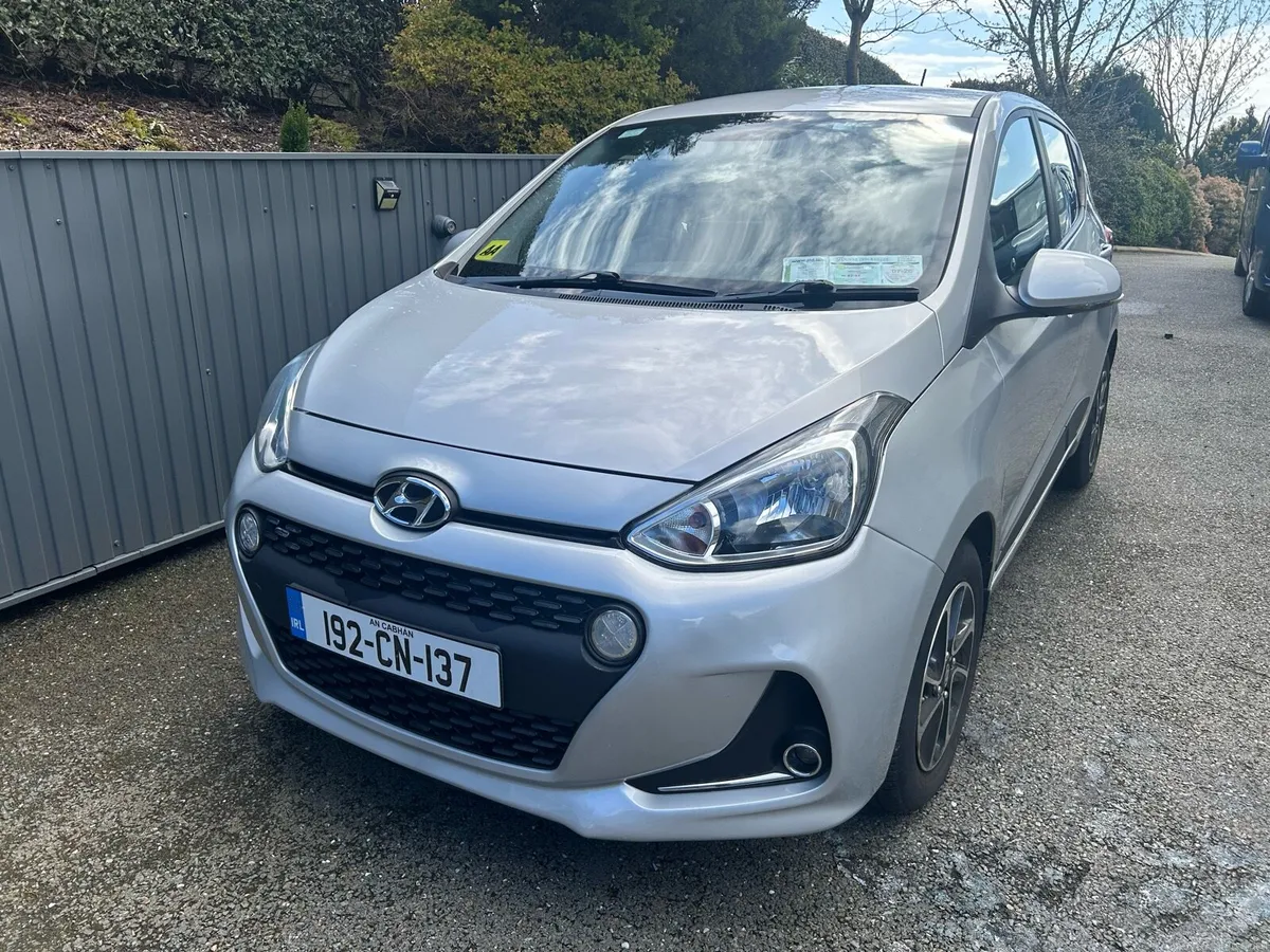 Hyundai I10 Deluxe 5dr Auto. Very low mileage. - Image 3