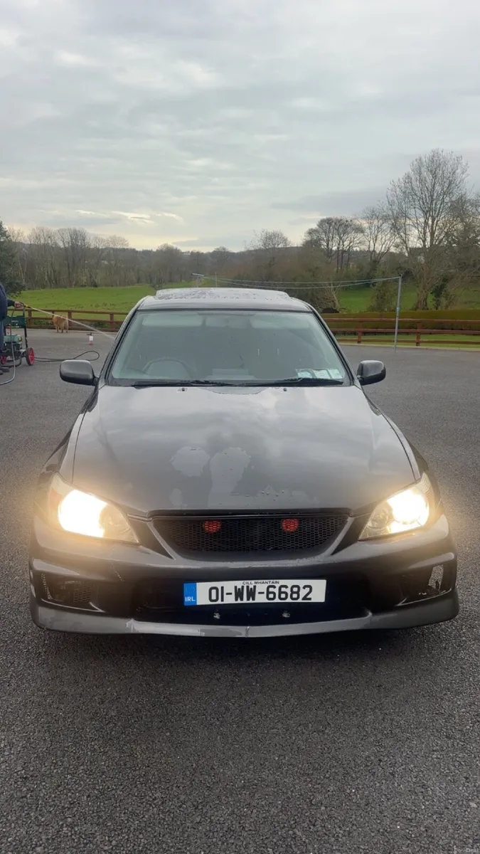 Lexus IS 2001 - Image 3