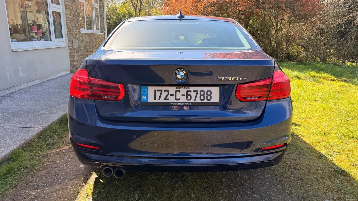 BMW 3-Series 2017 - Image 4