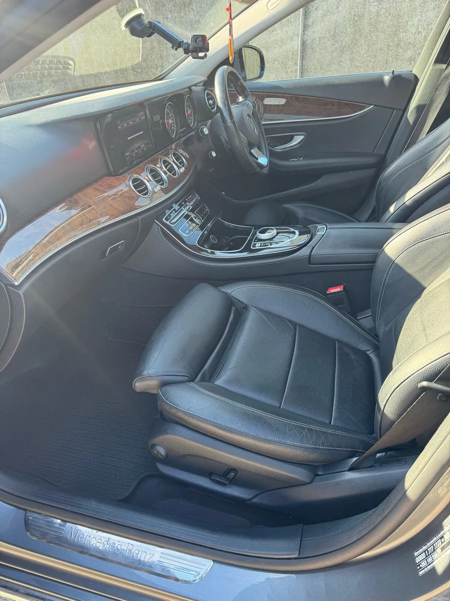 Mercedes Benz E Class - Image 5