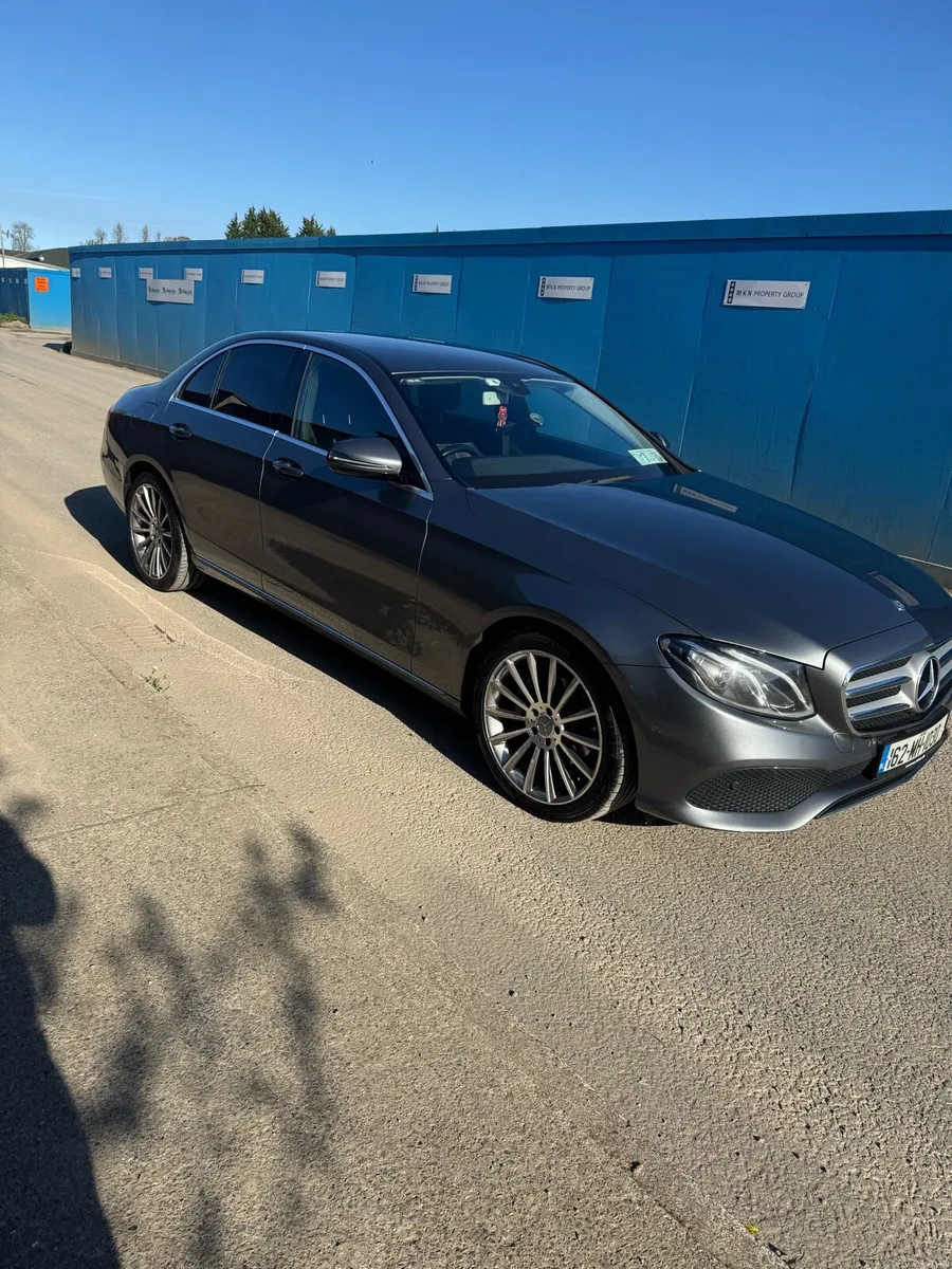Mercedes Benz E Class - Image 2
